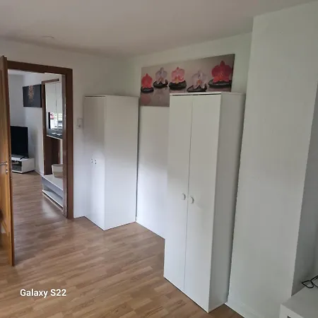 Iam 2 Badezimmer 3 2 Etagen 6 Betten 100 Qm