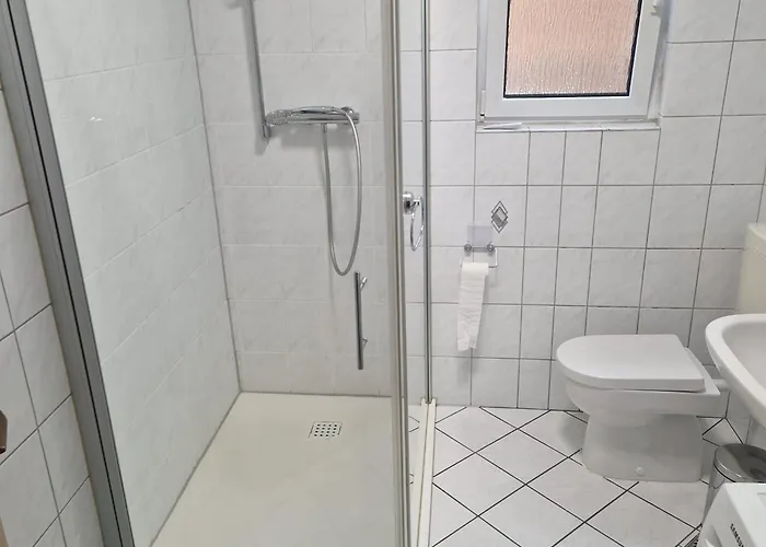 Iam 2 Badezimmer 3 2 Etagen 6 Betten 100 Qm *